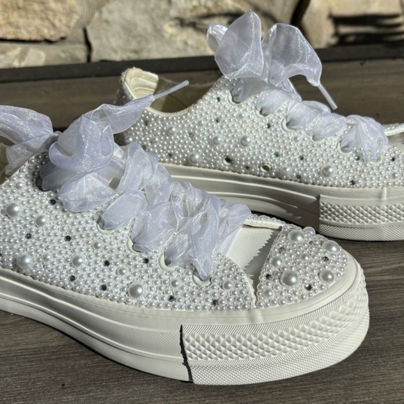 White bedazzled pearl platform converse - Picture 2 of 7